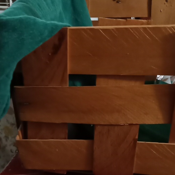 Longaberger wooden basket hand crafted. 16 x  7 x 8 inches. - Picture 3 of 13